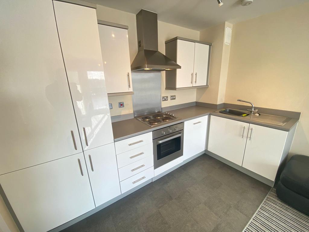 Cambria House, Newport, Gwent 2 bed flat £795 pcm (£183 pw)