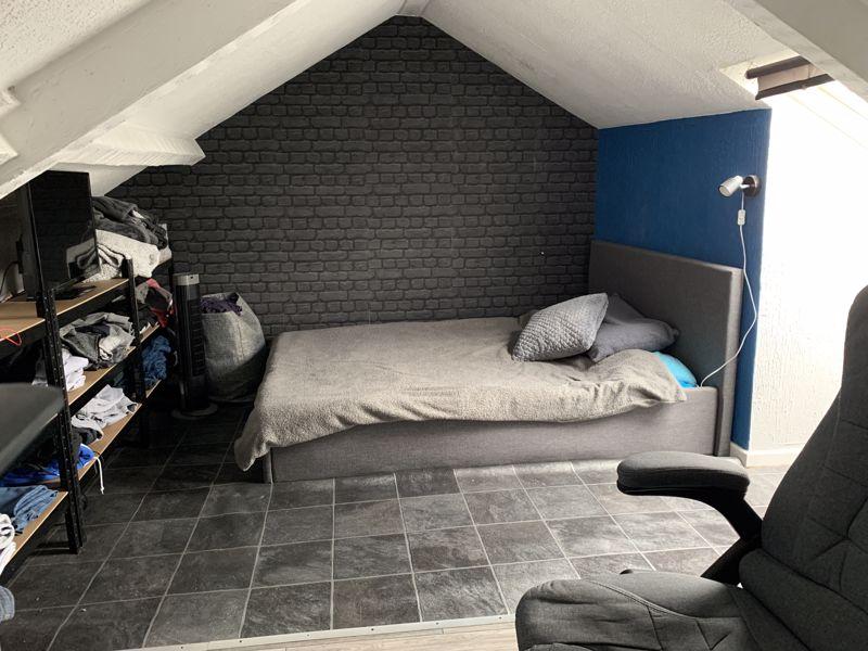 Attic Room - ...