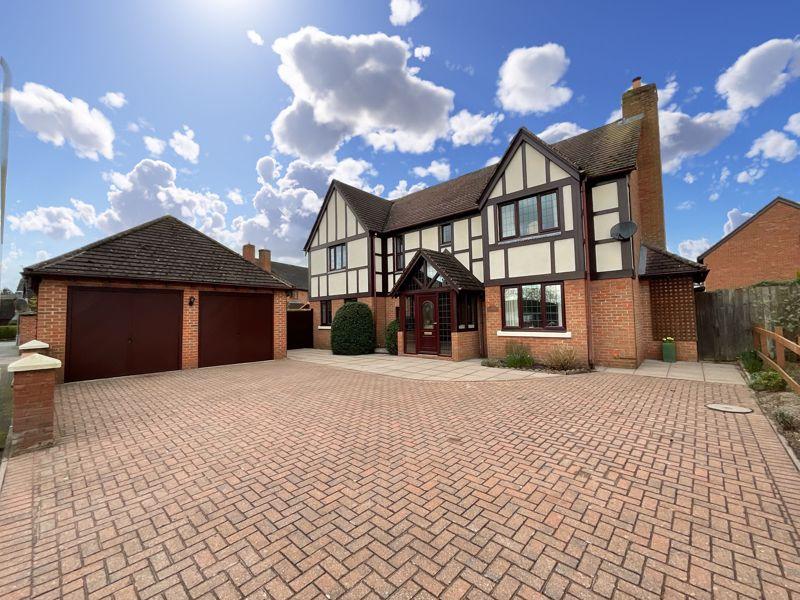 Millfield Drive, Market Drayton 4 bed detached house £525,000