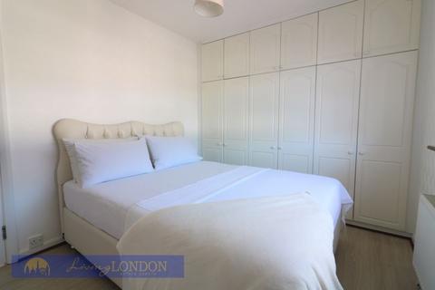 18 Reynardson Road, London, N17 7JX