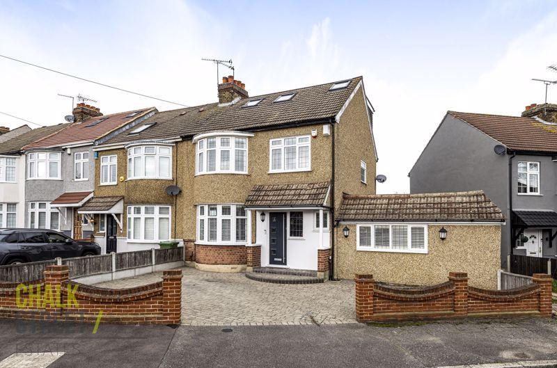 Hazelmere Gardens, Hornchurch, RM11 4 bed end of terrace house £650,000