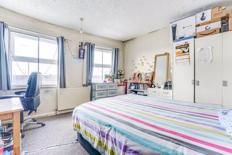 2 bedroom apartment for sale, Kendal Parade, Edmonton, N18