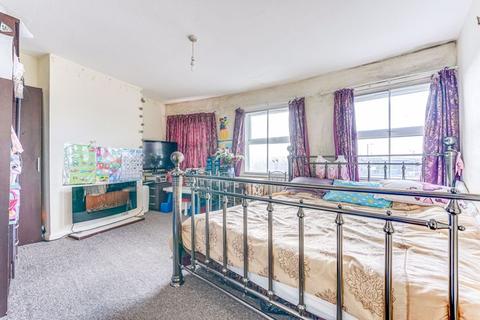 2 bedroom apartment for sale, Kendal Parade, Edmonton, N18