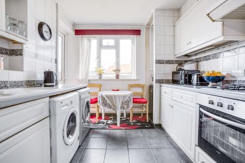 Flat, 61 Woodgate Avenue, Chessington, KT9 2QJ