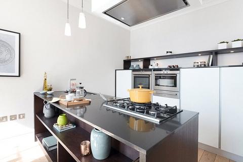 2 bedroom apartment to rent, Green Street, Mayfair, London, W1K