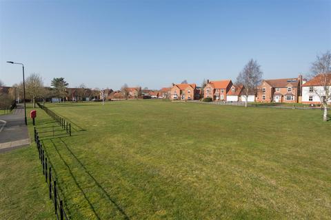 70 Earswick Chase, Earswick, York, YO32 9FY
