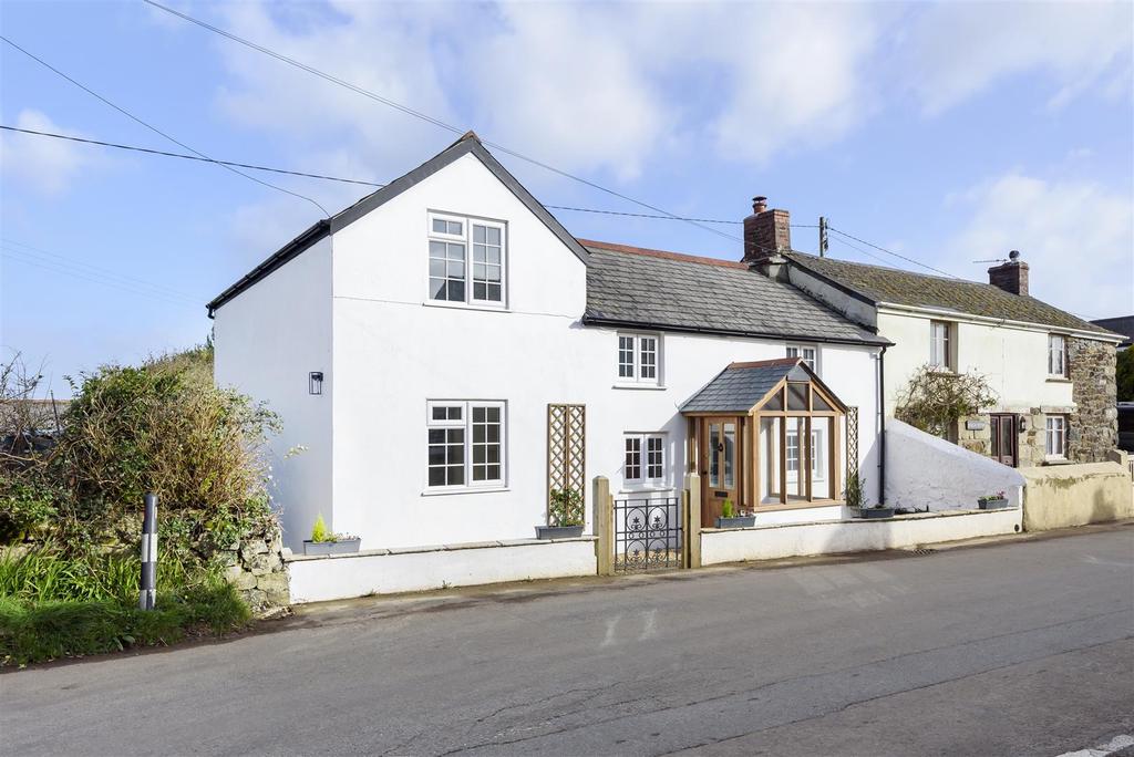 Newtown, St. Martin, Helston 3 bed semidetached house £450,000