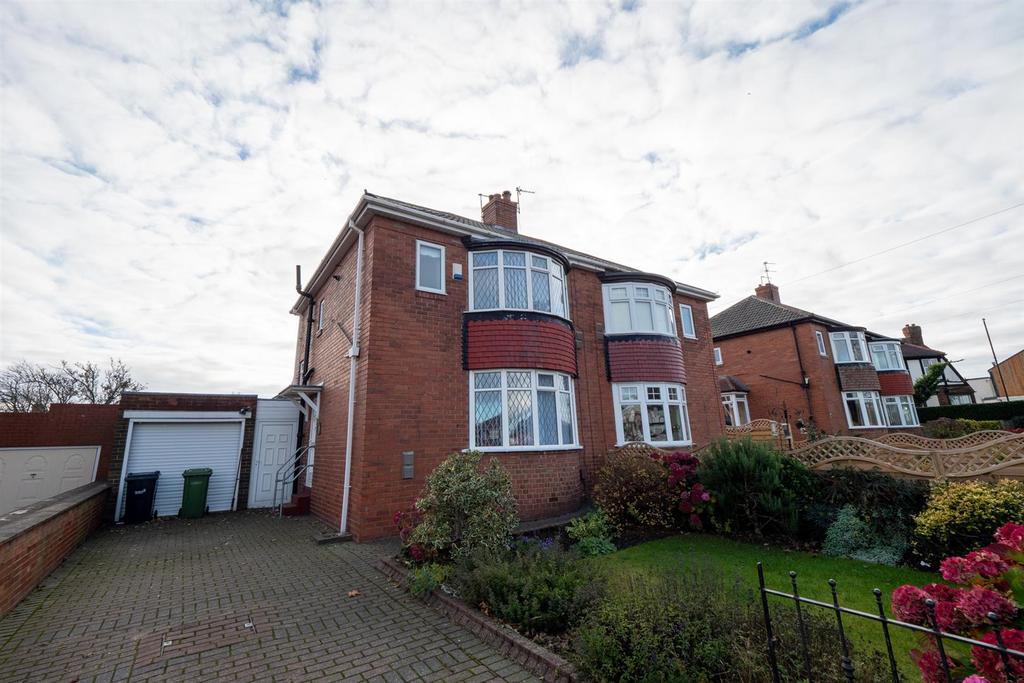 The Broadway, Nookside, Sunderland 2 bed semidetached house £675 pcm