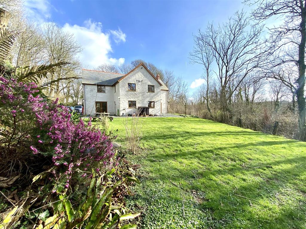 Gramarye, Welsh Hook, Wolfscastle... 5 bed detached house £625,000