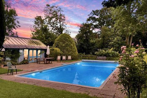 Courtyard House Barcombe Place, Barcombe, Lewes, BN8 5DL