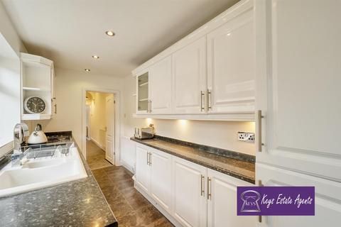 39 Thomas Street, Packmoor, Stoke-on-trent, ST7 4SS