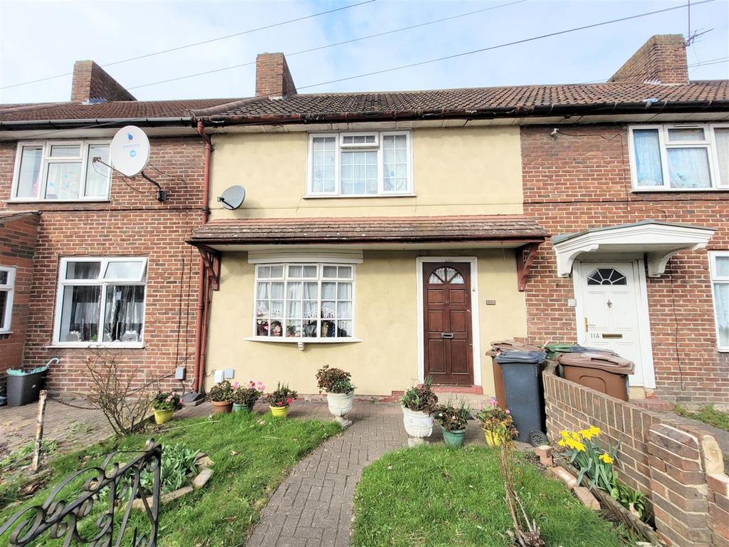 Porters Avenue, Dagenham 3 bed terraced house £400,000