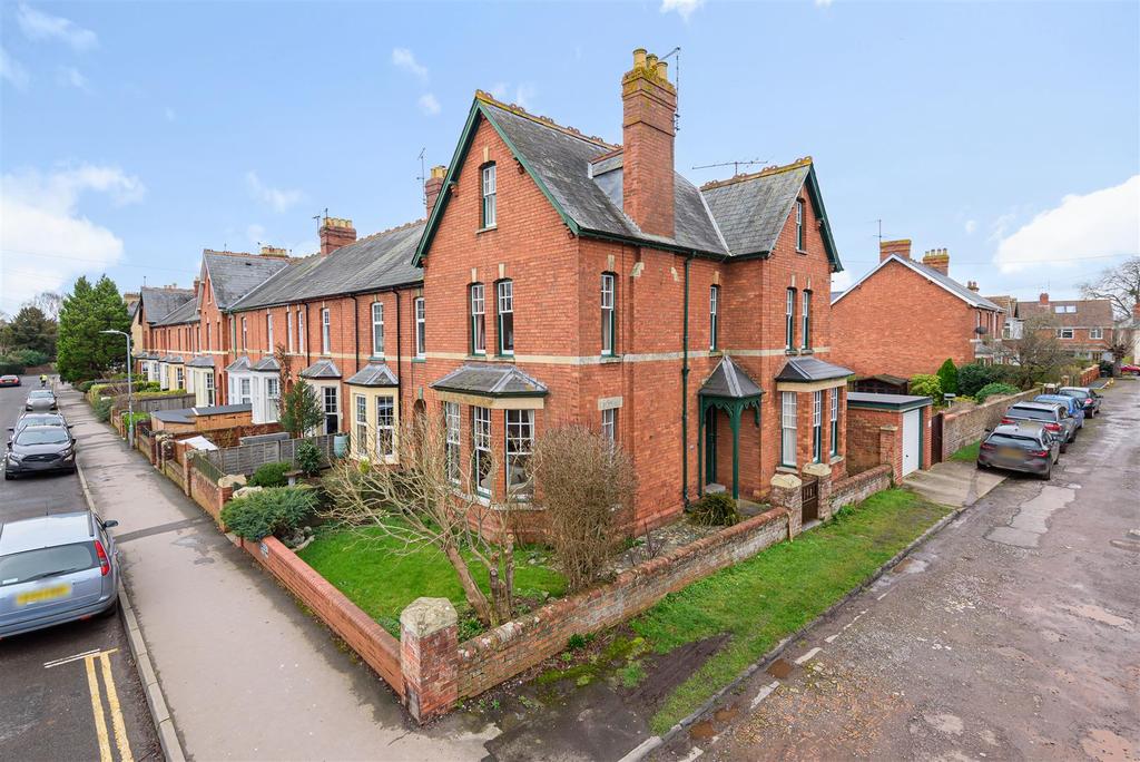 French Weir Avenue 6 bed end of terrace house £550,000