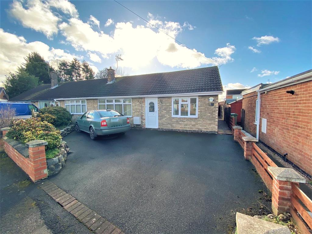 Keats Road, Balderton, Newark 3 bed semidetached bungalow £250,000
