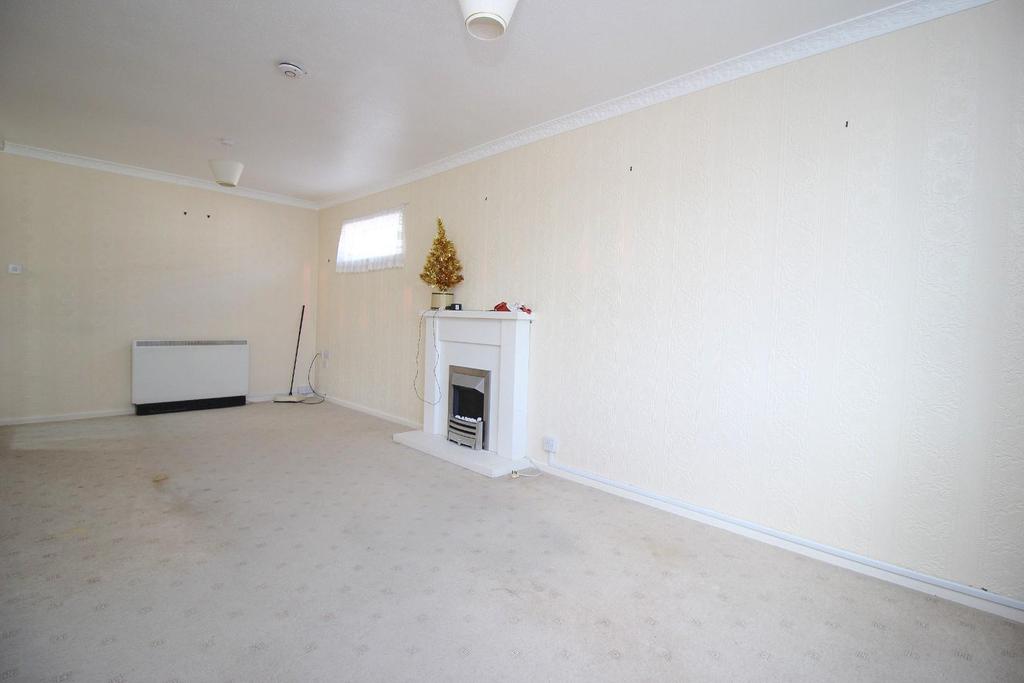 Fenton Close, Chester Le Street 2 bed detached bungalow £170,000