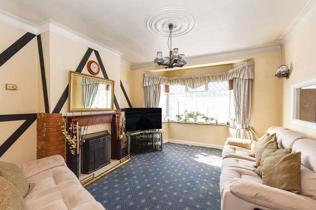 18 Rowden Park Gardens-5 resized.jpg
