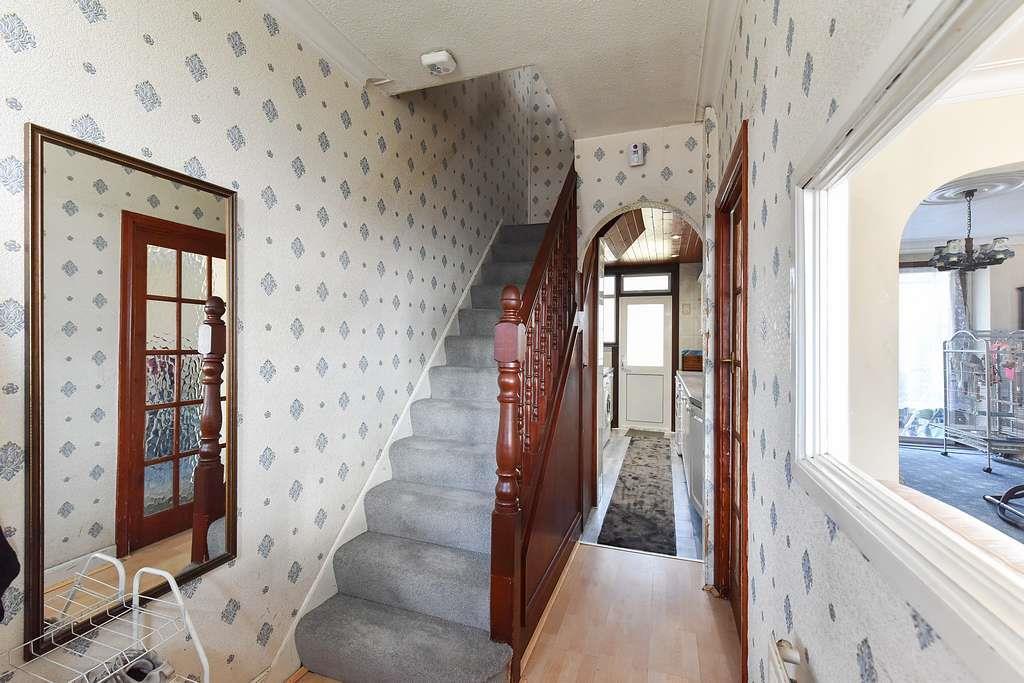18 Rowden Park Gardens-28 resized.jpg