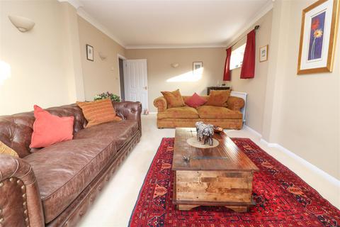 20 Woodham Drive, Hatfield Peverel, Chelmsford, CM3 2RR