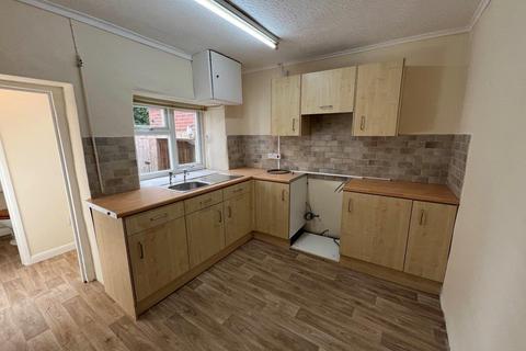 2 bedroom terraced house to rent, WEST END, PICKWELL