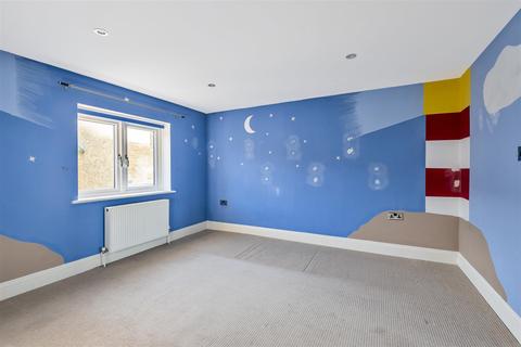 87 Middle Wall, Whitstable, CT5 1BW