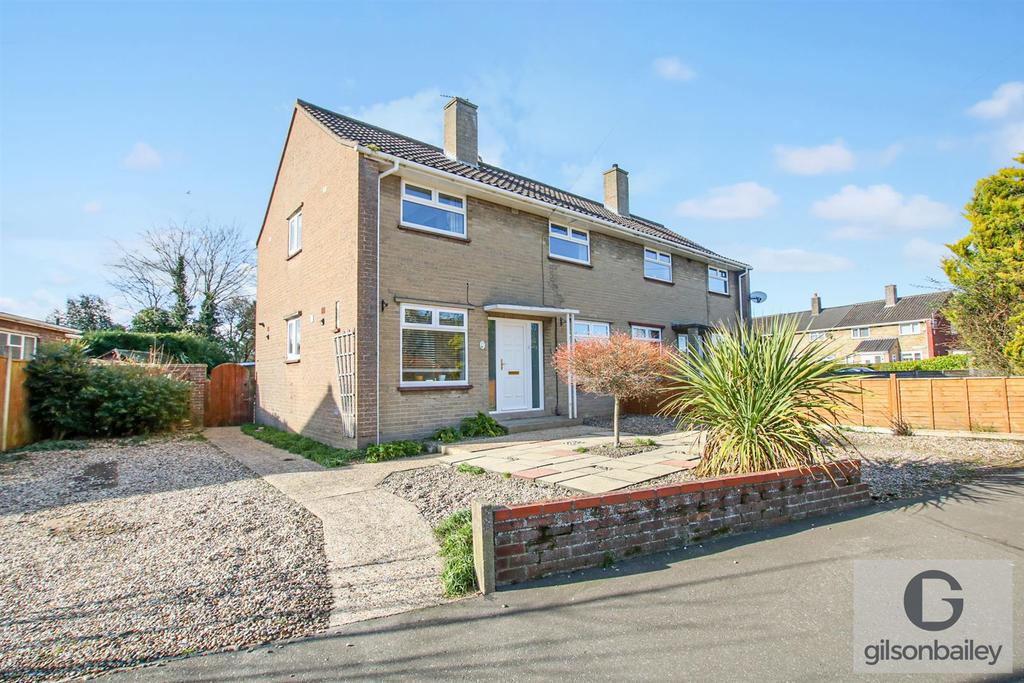 Rider Haggard Road, Norwich 3 bed semidetached house £260,000