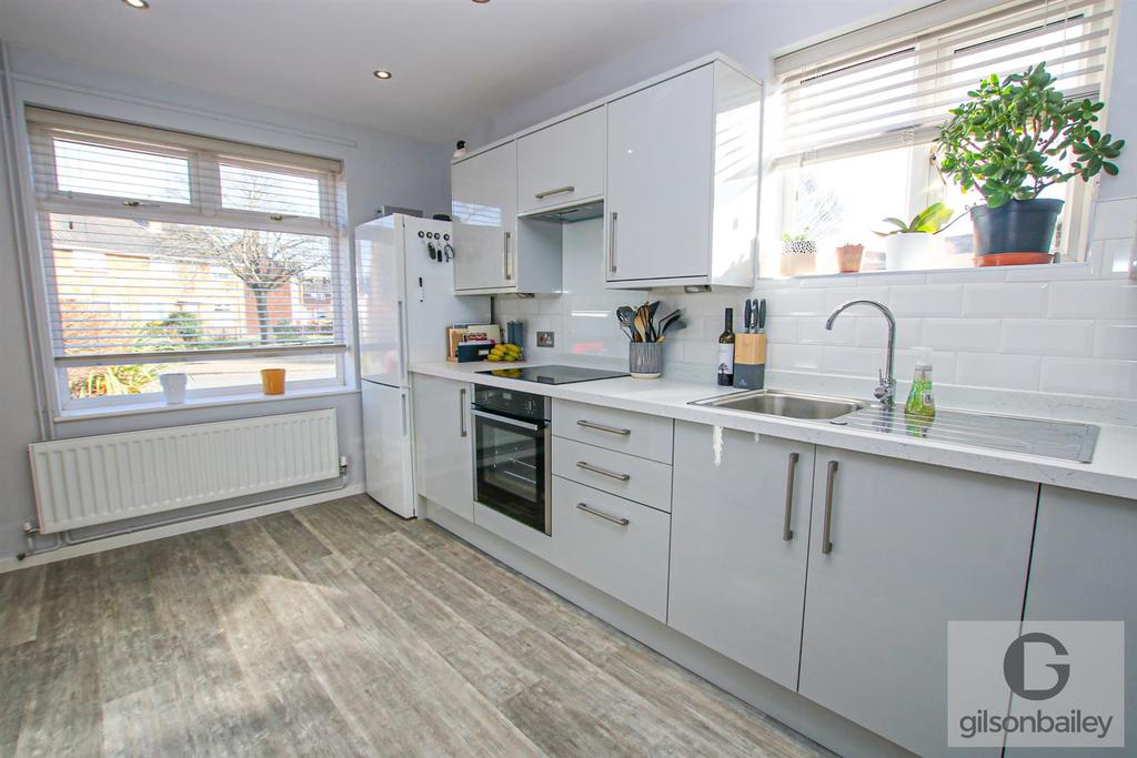 Rider Haggard Road, Norwich 3 bed semidetached house £260,000