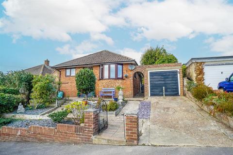 2 bedroom detached bungalow for sale - Westminster Crescent, Hastings