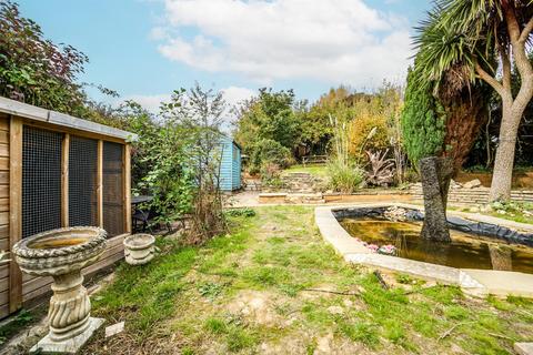 2 bedroom detached bungalow for sale - Westminster Crescent, Hastings
