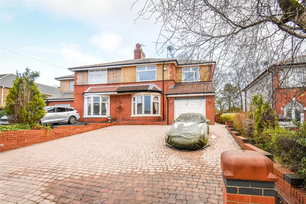 Parsonage Road, Blackburn 3 bed semidetached house £275,000