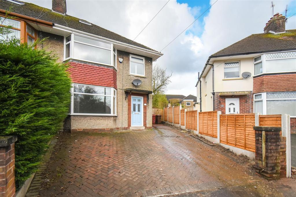 Willow Trees Drive, Blackburn 4 bed semidetached house £240,000