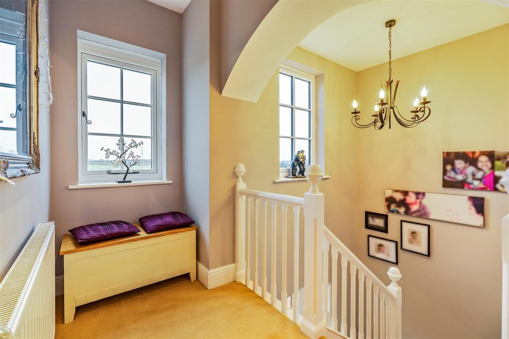 8491381-interior23v2.jpg