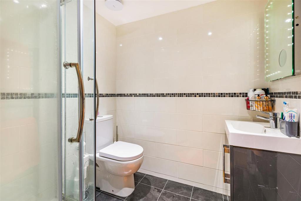 8491381-interior27v2.jpg