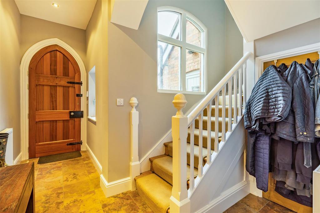 8491381-interior04v2.jpg