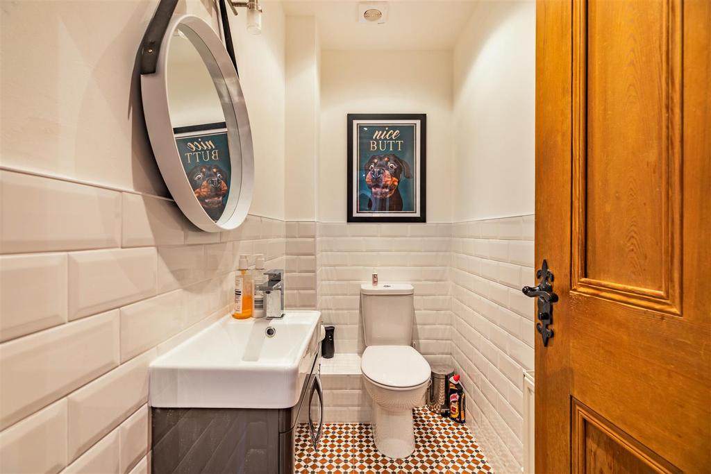 8491381-interior06v2.jpg