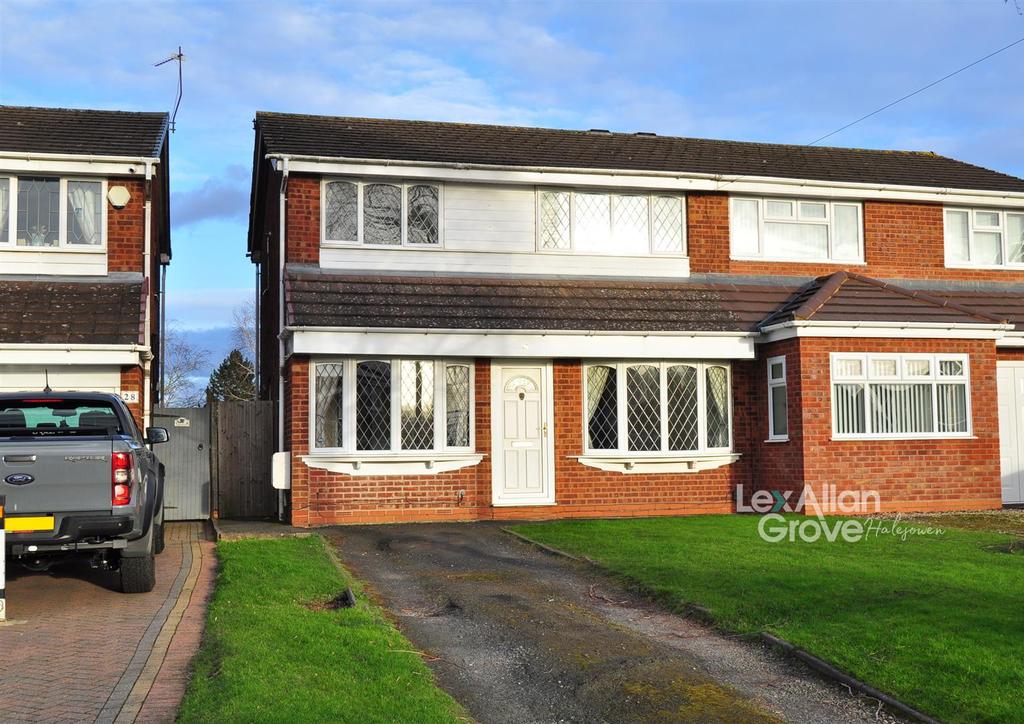 Firth Park Crescent, Halesowen 3 bed semidetached house £240,000