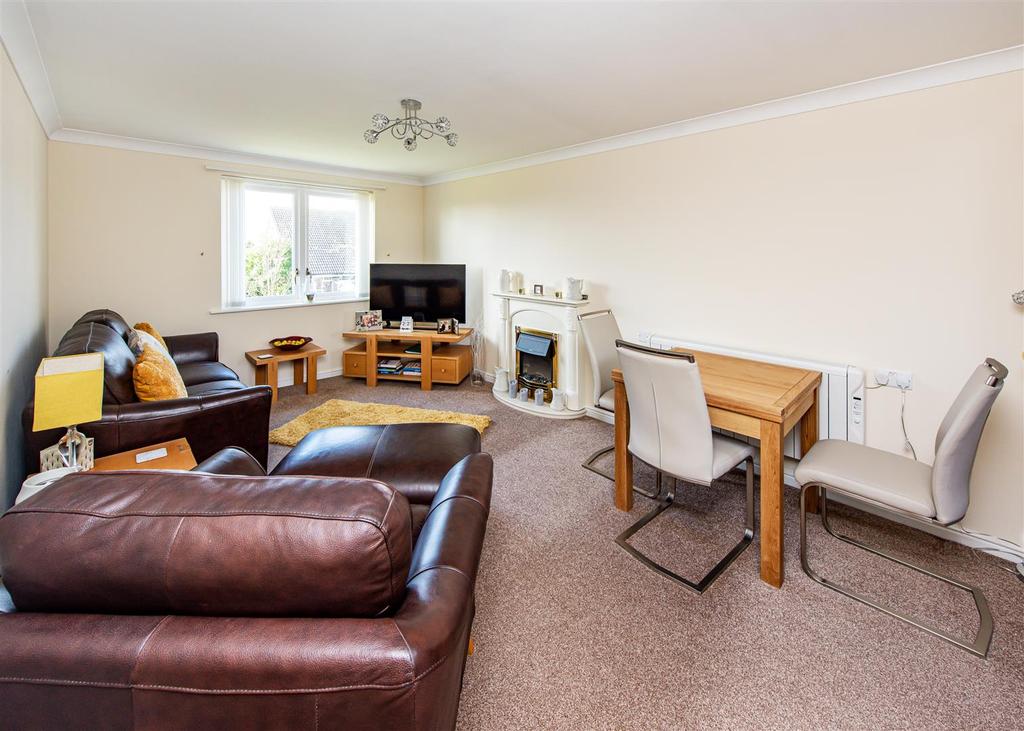 25 Wombrook Court, Walk Lane, Wombourne 1 bed retirement property £165,000