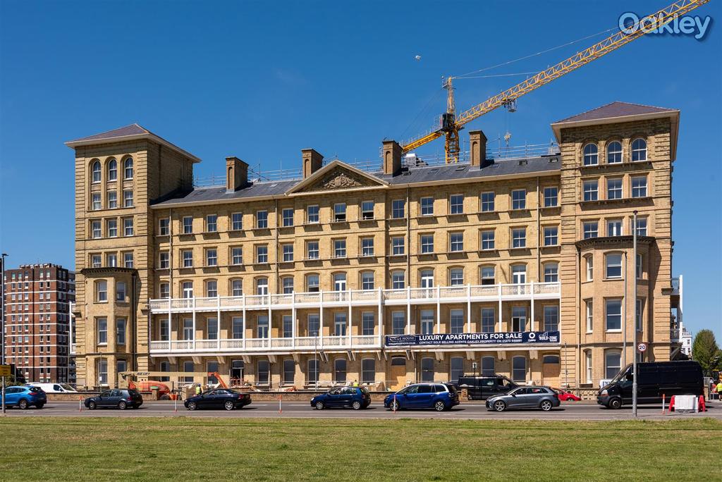 Kings House, Hove Seafront 1 bed apartment £500,000