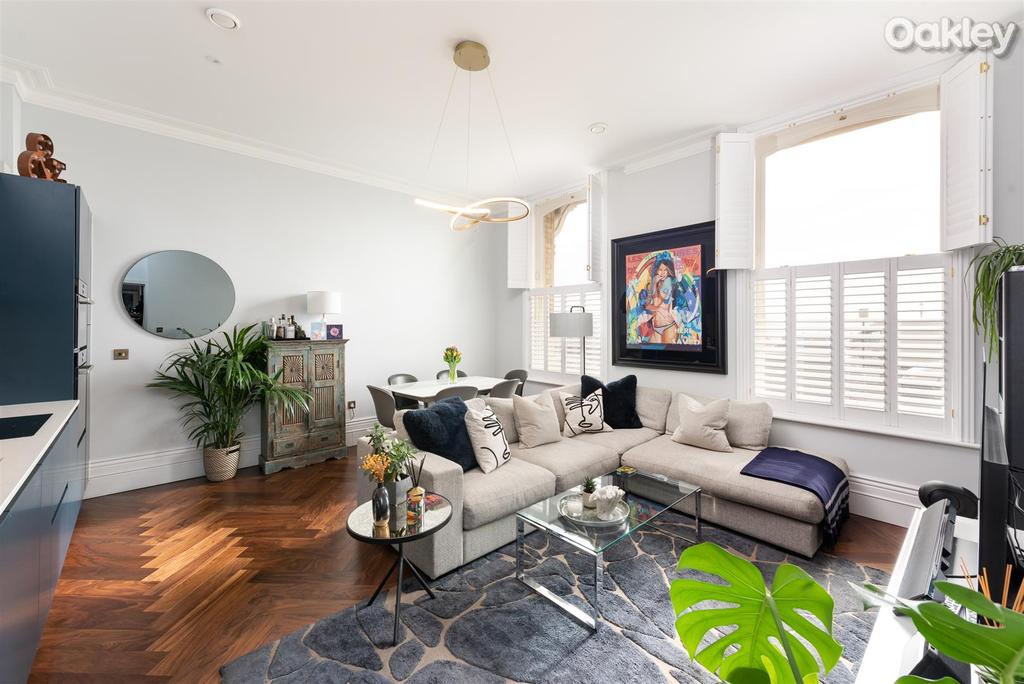 Kings House, Hove Seafront 1 bed apartment £500,000