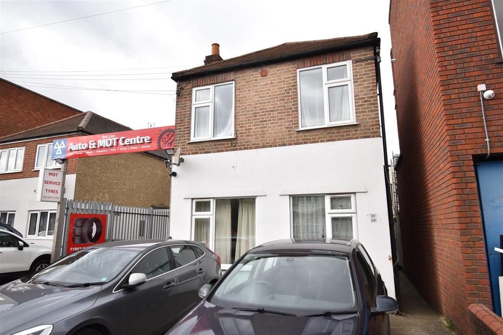 Red Lion Road, Surbiton 1 bed ground floor flat £1,095 pcm (£253 pw)