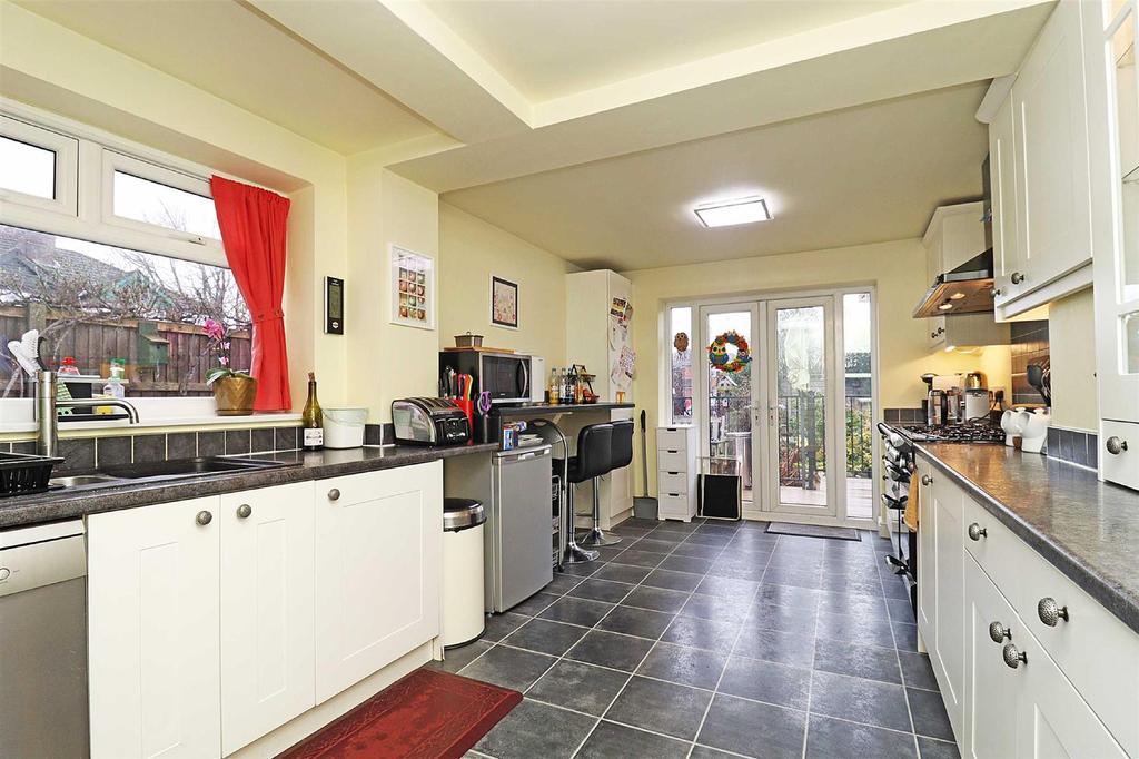 Burton Avenue, Timperley 3 bed semidetached house £425,000