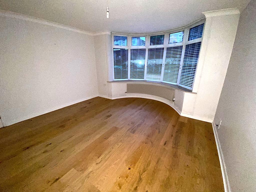 Cwm Farm Road, Six Bells, Abertillery, Blaenau Gwent, NP13 2PA 3 bed