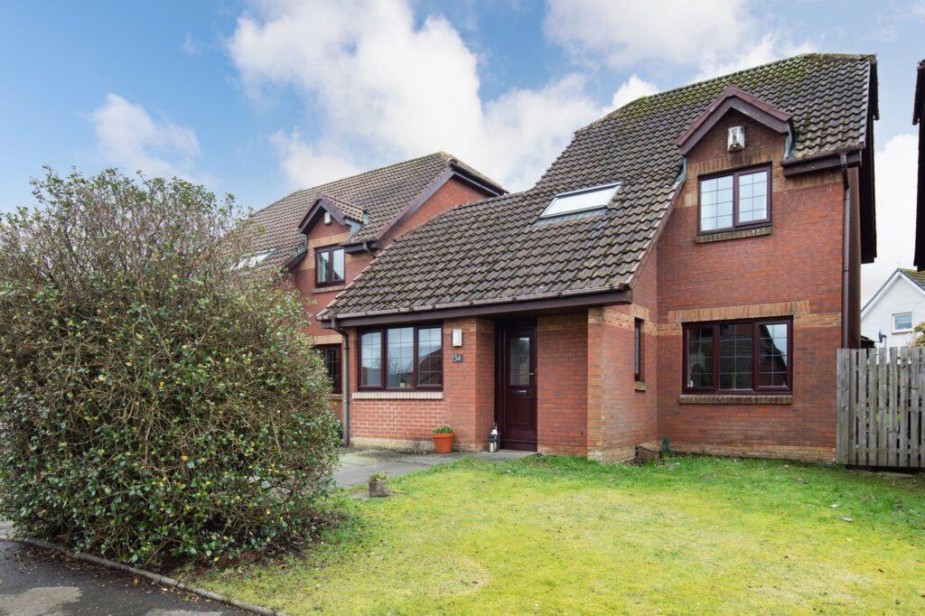 Eriskay Crescent, Newton Mearns 3 bed detached villa £349,000