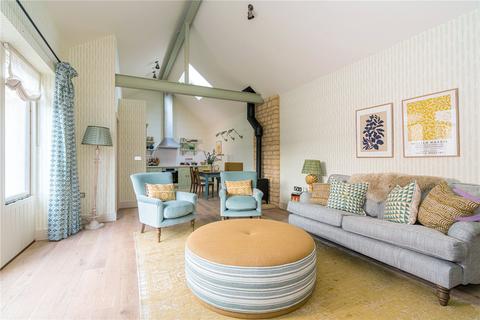 2 bedroom bungalow for sale, Corner Stables, Sturt Farm, Oxford Road, Burford, Oxfordshire, OX18