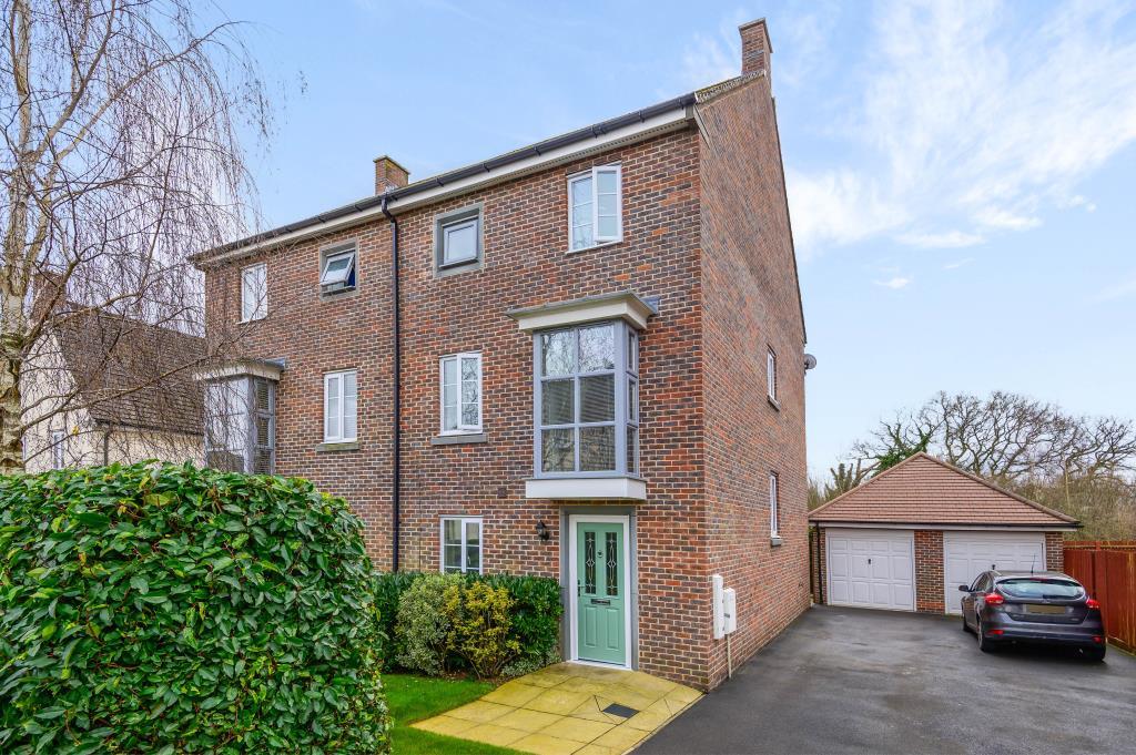 Basingstoke, Hampshire, RG24 4 bed semi-detached house - £425,000