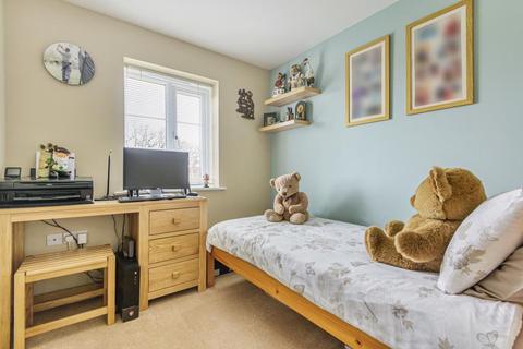 19 Appleton Drive, Basingstoke, RG24 9RW