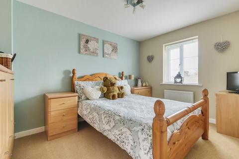 19 Appleton Drive, Basingstoke, RG24 9RW