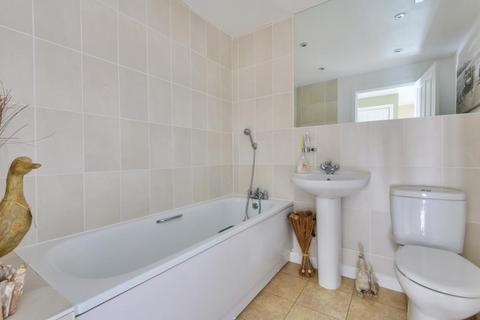 19 Appleton Drive, Basingstoke, RG24 9RW