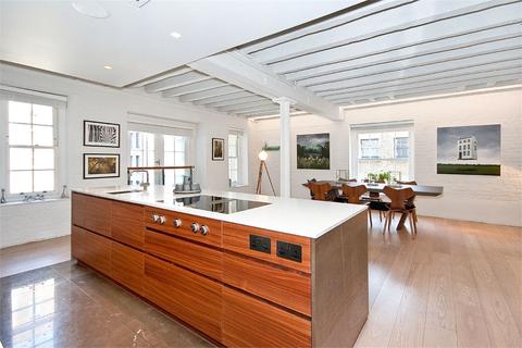 Apartment 3, Tapestry Building, 16 New Street, London, EC2M 4TR