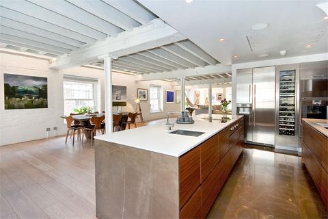 Apartment 3, Tapestry Building, 16 New Street, London, EC2M 4TR