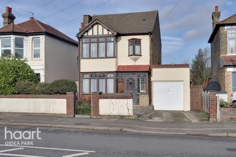13 Heath Park Road, Romford, RM2 5UB
